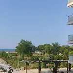 Tek Kompleksi Fishta Apartment