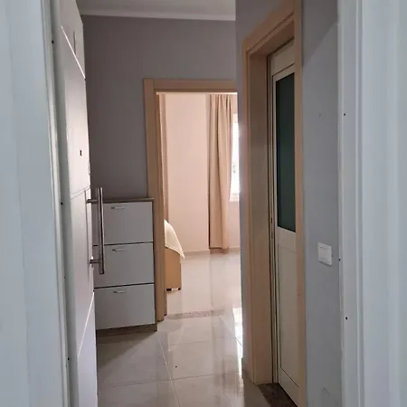 Tek Kompleksi Fishta *