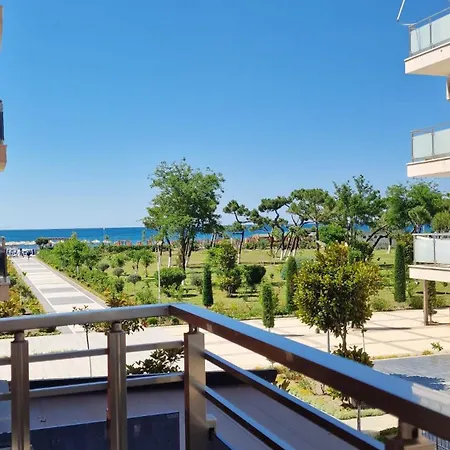 Tek Kompleksi Fishta アパート